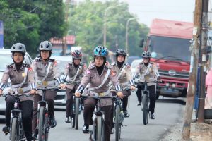 Sosialisasikan Operasi Zebra 2019, Polwan Lantas Polres Pinrang Dengan Patroli Sepeda