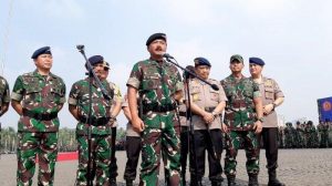 TNI-Polri Gelar Apel Pengamanan Pelantikan Presiden dan Wakil Presiden