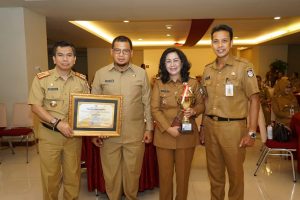 Pj Walikota Makassar Terima Penghargaan Government Award For Innovation
