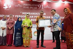Pj Walikota Makassar Terima Penghargaan P2K3 Bersama 8 Kabupaten/Kota Di Sulsel