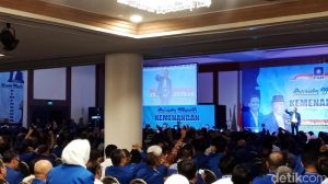 Ketum PAN Zulkifli Hasan membuka Rapat Kerja Nasional (Rakernas) Jelang Kongres ke-V PAN.