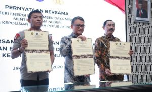 Kapolri Bersama Mendagri, Dan Menteri ESDM Perintahkan Kapolda Awasi Penyediaan dan Pendistribusian BBM Sampai Tingkat Polsek