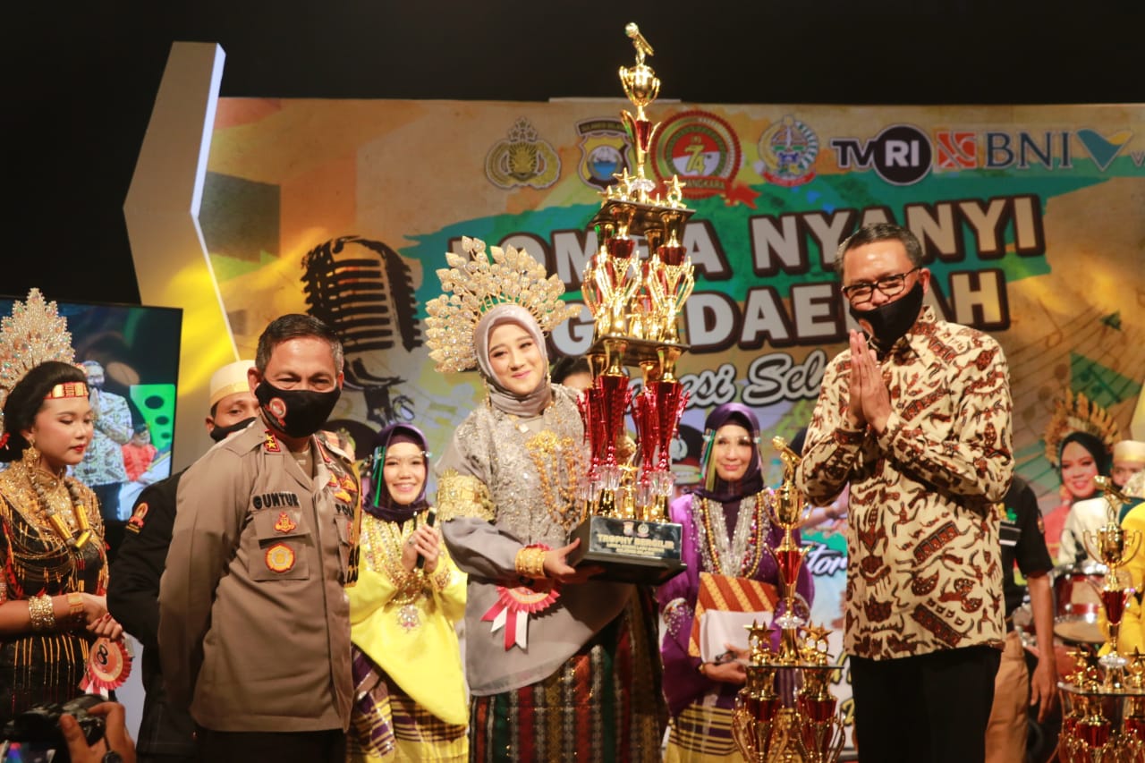 Lomba Lagu Daerah Sulsel Sambut Hari Bhayangkara Ke 74 Ade Aryant