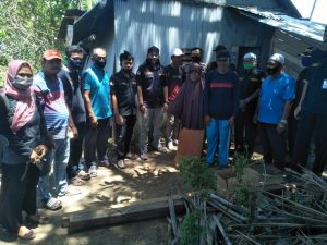 DPD APKAN RI Maros dan Lurah Mattiro Deceng Beri Bantuan ke Jawariah