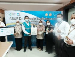 Hari Pelanggan Nasional, PLN UIW Sulselrabar Kunjungi 5 Rumah Sakit Penanganan Covid Di Makassar