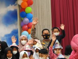 Kapolda Kepri Beri Dukungan Psikososial Bagi Anak Anak Terdampak Covid 19