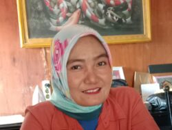 Kades Purnakarya Nurdiana Apresiasi Kapolres Maros Bantu Perbaikan Rumah Warga Kurang Mampu Di Dusun Tangnga Tanralili