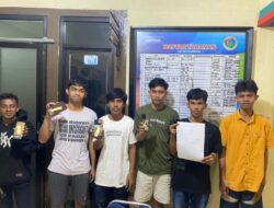 Satresnarkoba Polres Palopo Grebek Gudang Rumput Laut Ditemukan Bungkusan Diduga Narkoba Jenis Sabu, Diamankan 11 Warga.