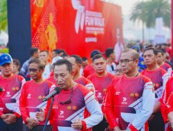 Sambut HUT Ke 77 Bhayangkara, Fun Walk dengan Lintas Elemen, Kapolri Gaungkan Jaga Persatuan-Kesatuan Bangsa