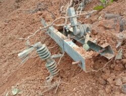 PLN Sigap Pulihkan Pasokan Listrik Akibat Bencana Longsor di Desa Mesakada Kab. Pinrang