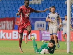 PSM Makassar dan PSIS Semarang Selesaikan Pertandingan dengan Skor Kacamata