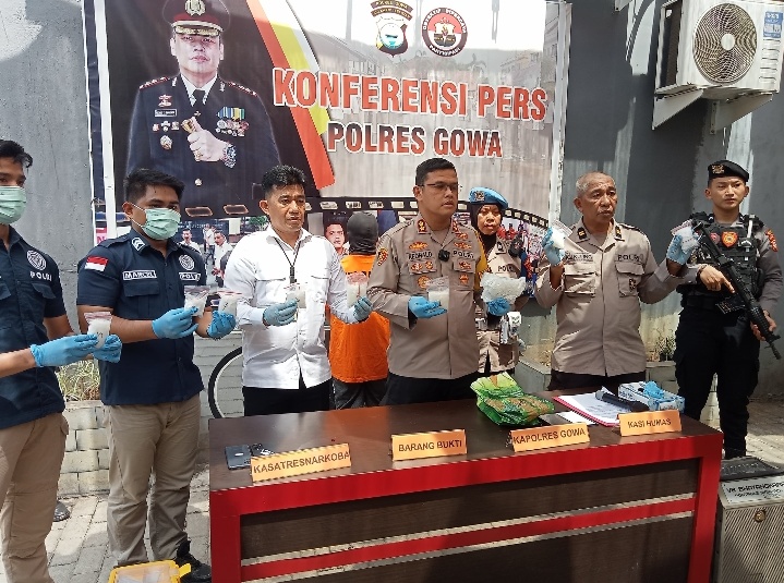 Polres Gowa Sita 1200 Gram Sabu dalam Penggerebekan di Somba Opu