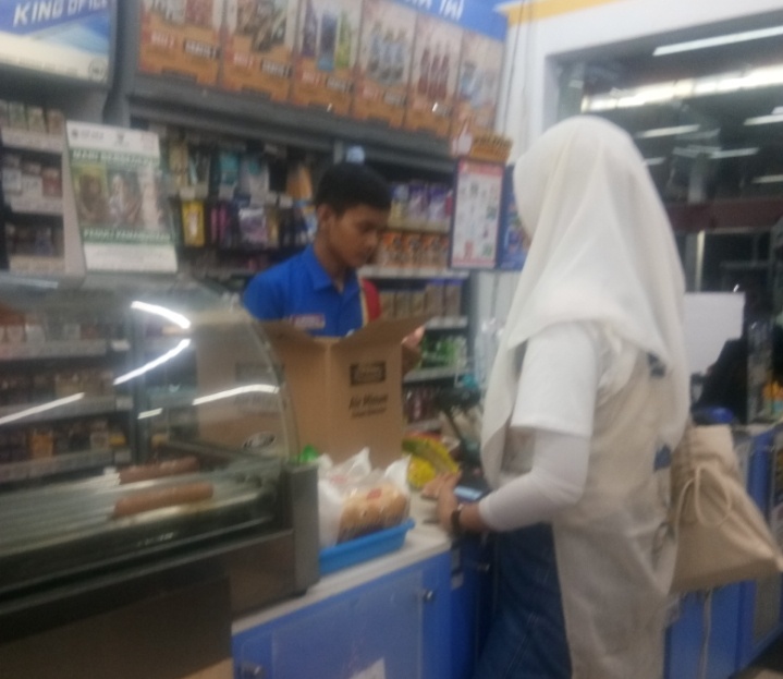 Warga Resah Terkait Faktur Pajak yang Tidak Jelas di Minimarket