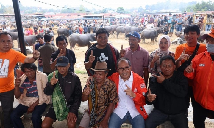 Pedagang Pasar Bolu Dukung Danny Pomanto sebagai Gubernur Terbaik