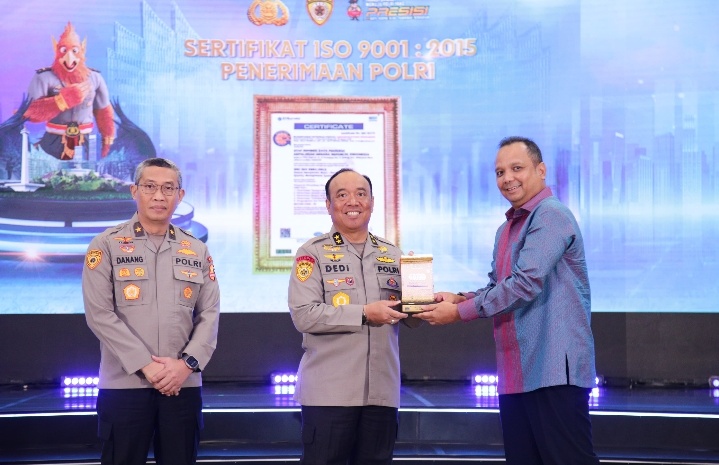 Polri Terima Penghargaan ISO 9001:2015 untuk Proses Rekrutmen Anggota