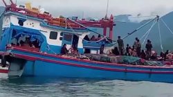 Kapal Imigran Rohingya Terjebak di Laut, Bantuan Logistik Disalurkan