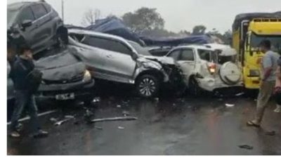 Tabrakan Beruntun di Tol Cipularang: 1 Orang Tewas, 24 orang Luka, 21 Kendaraan Dievakuasi