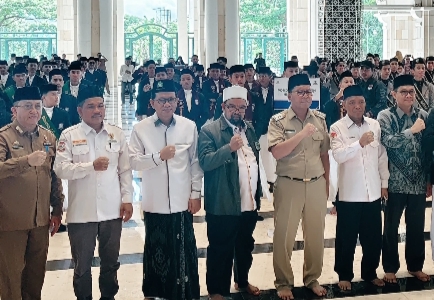 Sebanyak 48 Santri Ponpes Tahfidzul Qur'an Al-Imam Ashim Makassar Ikuti Wisuda