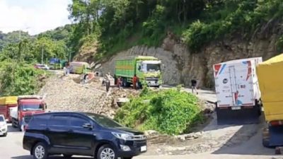 Kemacetan 3 Km Terjadi di Maros-Bone Akibat Truk Mogok di Tompo Ladang