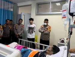 Peduli ke Personel, Kapolres Gowa dan PJU Besuk Anggota yang Dirawat di Rumah Sakit
