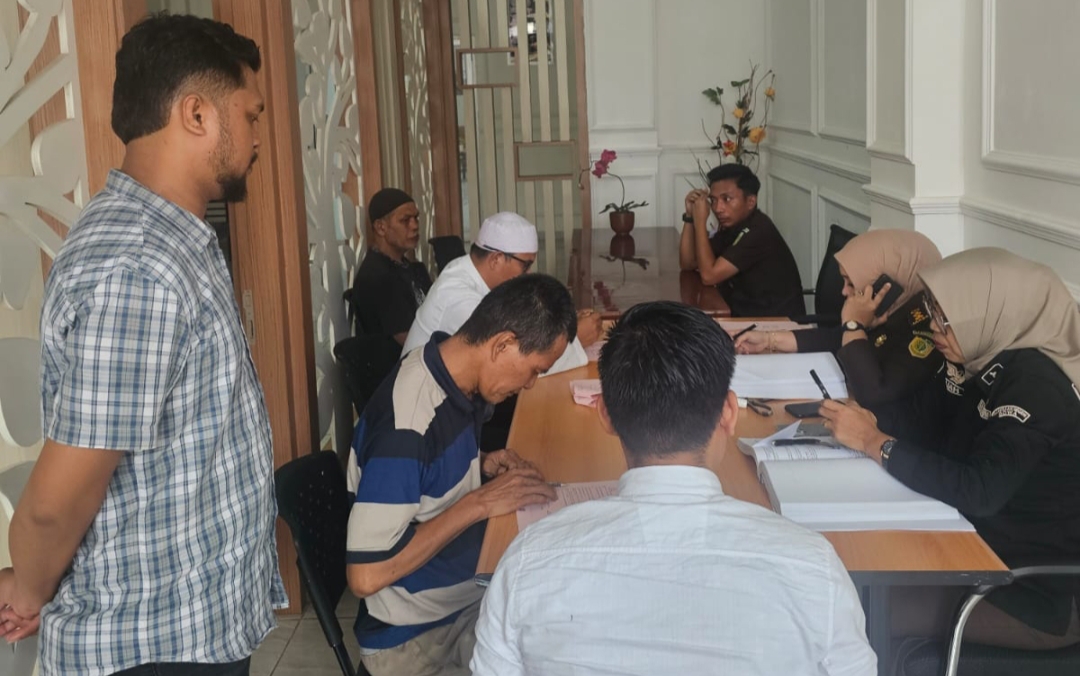 Tahap II Kasus Uang Palsu, Polres Gowa Serahkan Barang Bukti ke JPU