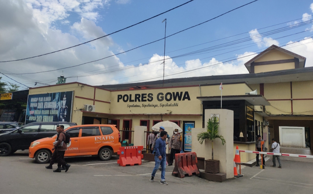 Trisnawati Bongkar Kejanggalan Penahanan Anaknya oleh Polres Gowa: Tak Ada LP, Ada Luka di Wajah