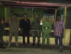Personil Koramil 1413-08/Gu Bersama Satpol PP, Linmas dan Komponen Pendukung Gelar Patroli Malam, Wujudkan Lingkungan Aman dan Kondusif.