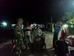 Jaga Kamtibmas, Babinsa Koramil 1413-11/Wangi Wangi Bersama Komduk Laksanakan Patroli Malam.