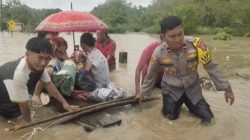 Tanggap Penanganan Bencana Alam di Kecamatan Watubangga Kabupaten Kolaka oleh Kapolres Kolaka