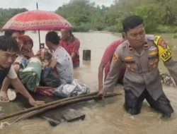 Tanggap Penanganan Bencana Alam di Kecamatan Watubangga Kabupaten Kolaka oleh Kapolres Kolaka