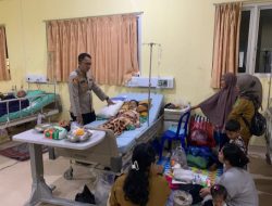 Polsek Bengalon Besuk Korban Serangan Buaya, Wujudkan Polisi yang Humanis