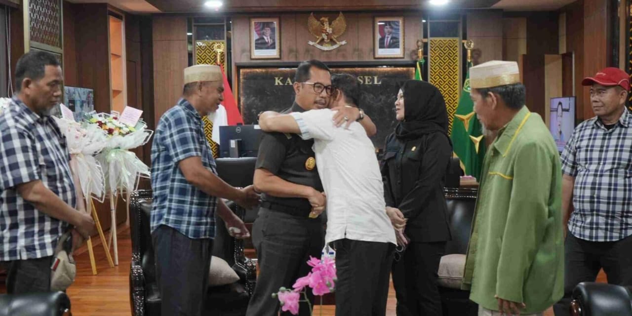 Kajati Sulsel Minta SK PTDH Dua Guru ASN Ditunda Sambil Tunggu Proses PK