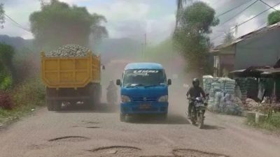 Warga Luwu Menjerit: Jalan 5 Kilometer di Lamasi Rusak Parah, Pemerintah Disebut Muncul Hanya Saat Pemilu