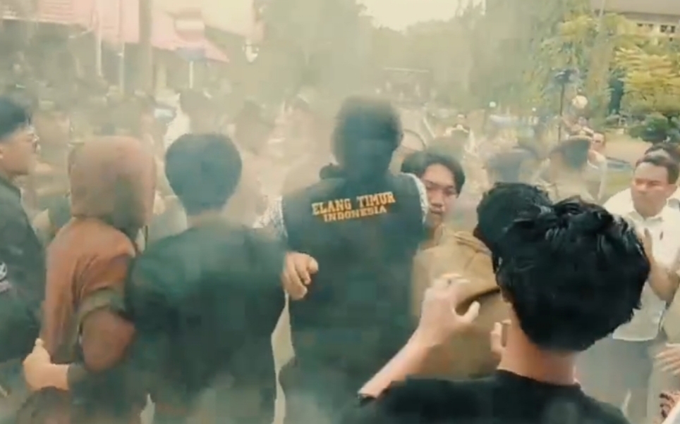 Elang Timur Indonesia Gelar Unjuk Rasa, Desak PTDH Oknum Aparat Pelanggaran HAM Berat di Polda Sulsel