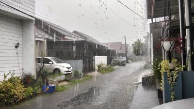 BMKG Prediksi Hujan Deras dan Angin Kencang Landa Makassar 10 Hari ke Depan