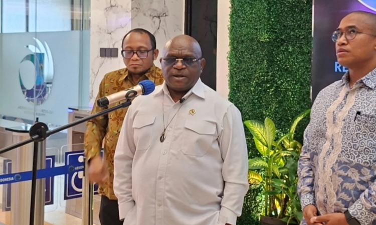 Ketua BEM UGM Minta UNICEF Hapus MBG, Menteri HAM Pigai Sebut Tidak Masuk Akal