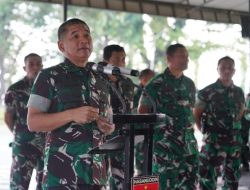 Jelang Lebaran, Pangdam Hasanuddin Bagikan SHU Koperasi untuk Prajurit