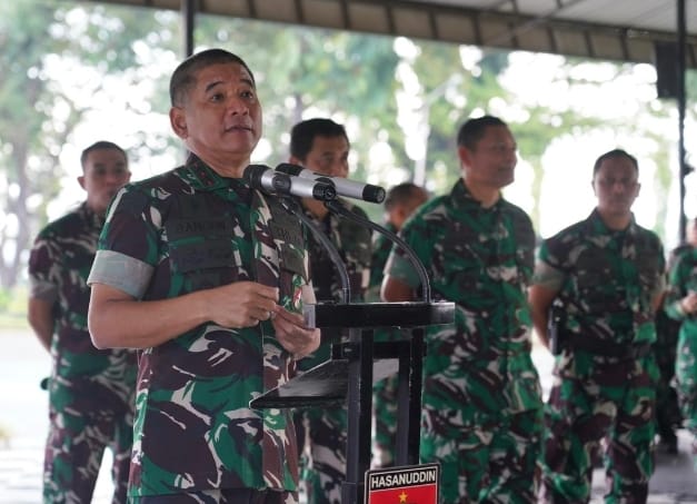 Jelang Lebaran, Pangdam Hasanuddin Bagikan SHU Koperasi untuk Prajurit