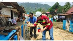 PT PAM Mineral Tbk Bangun Pagar Jalan Desa di Laroenai, Wujud Komitmen PPM Pilar Infrastruktur