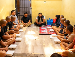Program Jumat Berkah, Satresnarkoba Polres Gowa Kedepankan Pendekatan Psikososial di Balik Ruang Tahanan