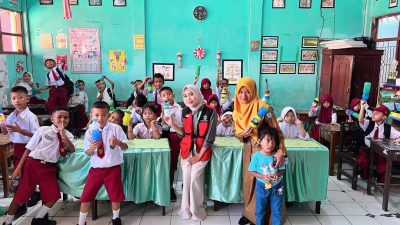 KKN Tematik 116 Unhas Edukasi Daur Ulang Sampah Melalui Workshop Celengan Plastik