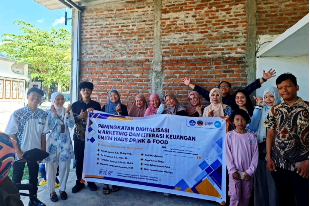 Tim PKM Administrasi Niaga PNUP Perkuat Digital Marketing dan Literasi Keuangan UMKM Haus Drink & Food di Maros