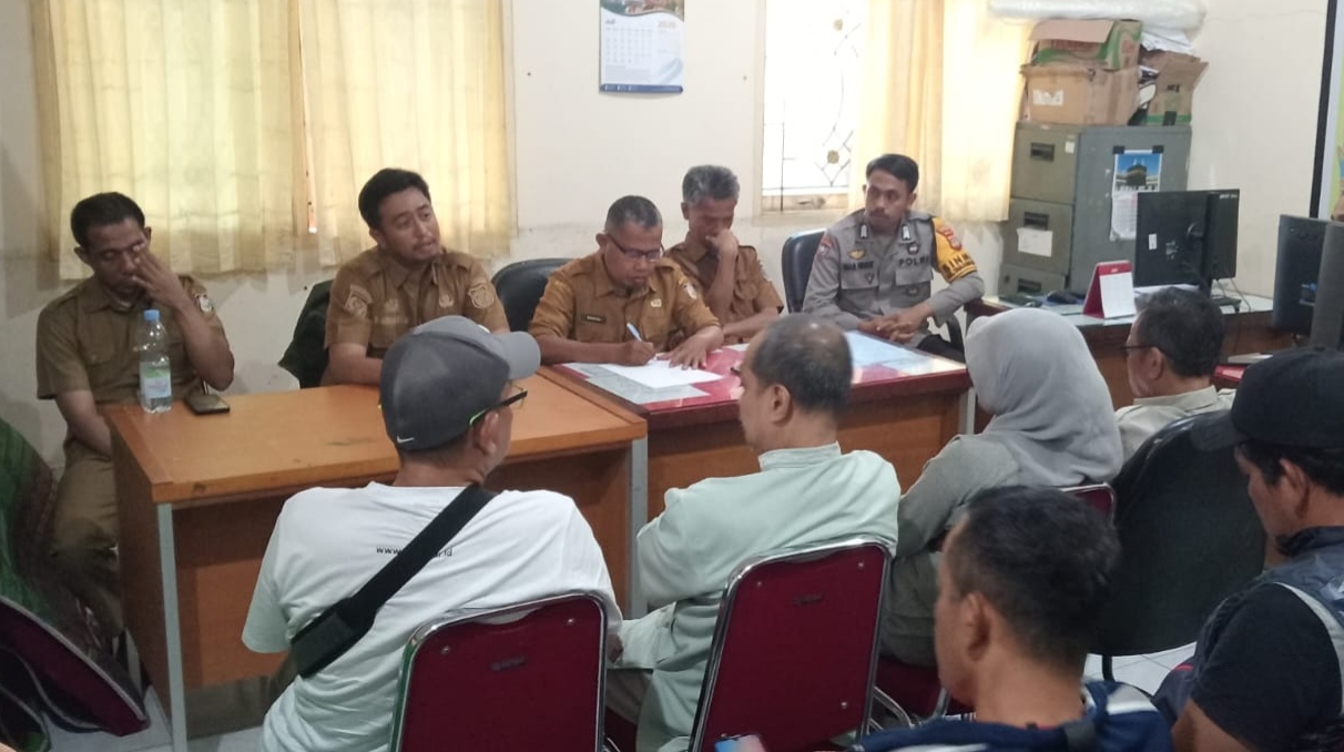 Puluhan Pedagang Kuliner Geruduk Kantor Lurah Tanjung Merdeka, Minta BBWS dan Pemkot Duduk Bersama