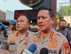 Wakapolda Metro Jaya Brigjen Pol Dekananto  Hadiri  Pengeledahan  Kafe dan Money Changer di Cipete Jaksel